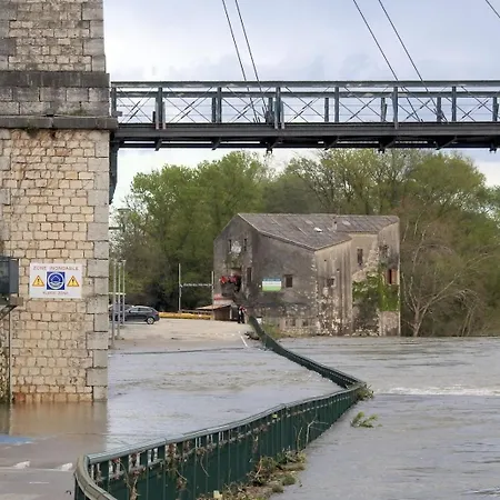 Superbe Dans Avec Piscine Apartment